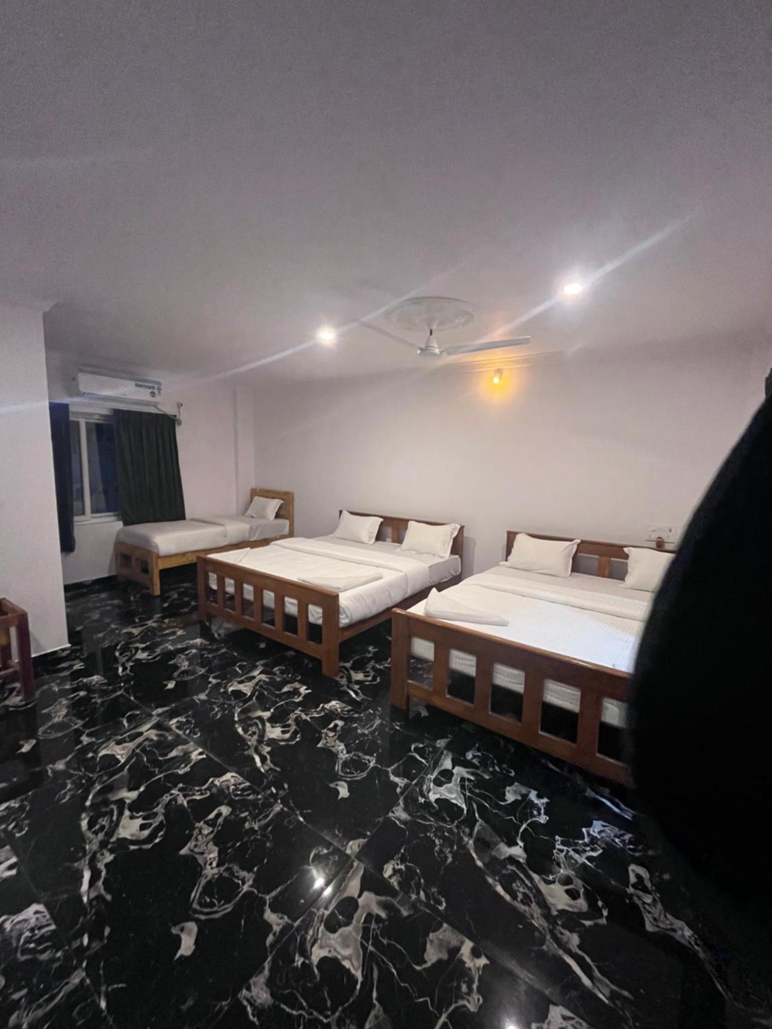 Anand Beach Guesthouse By Moonrocks マハーバリプラム エクステリア 写真